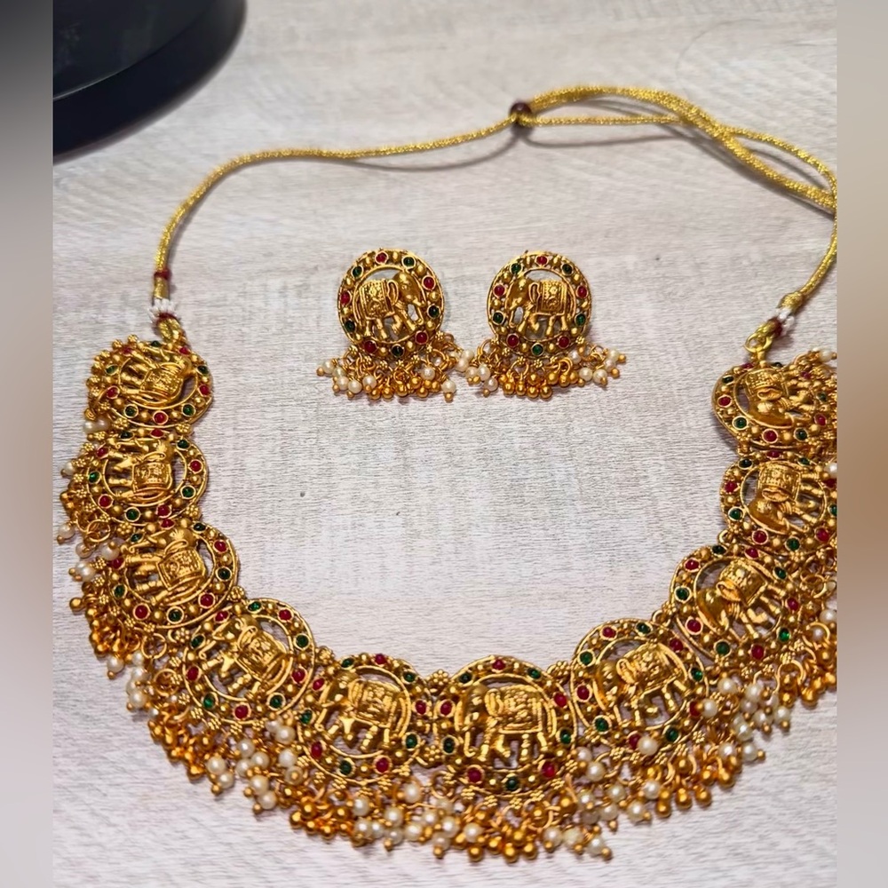Gold/Red/Green Pearl Traditional Indian Jewelry Set